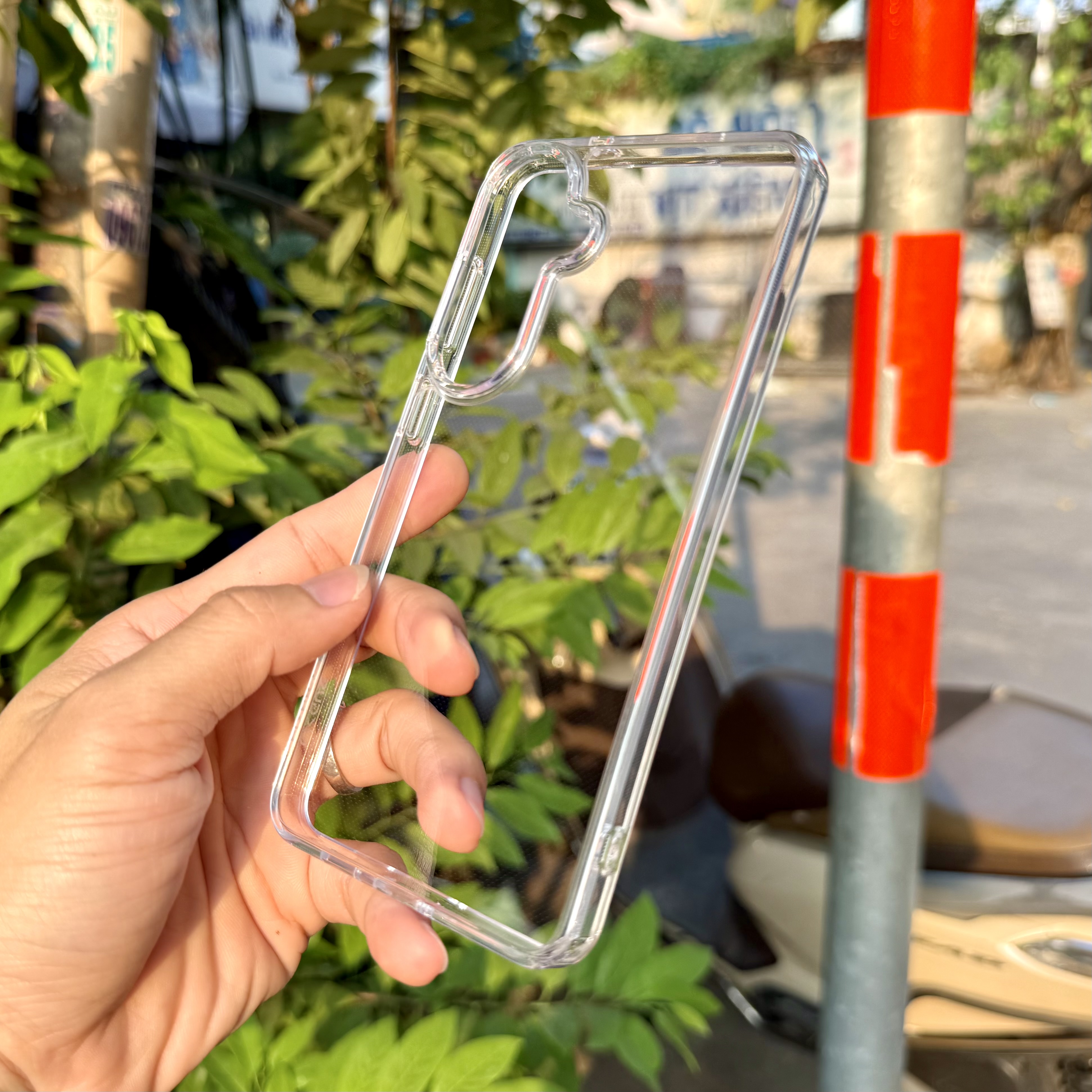 Ốp lưng Galaxy S26 Plus trong suốt Likgus chính hãng
