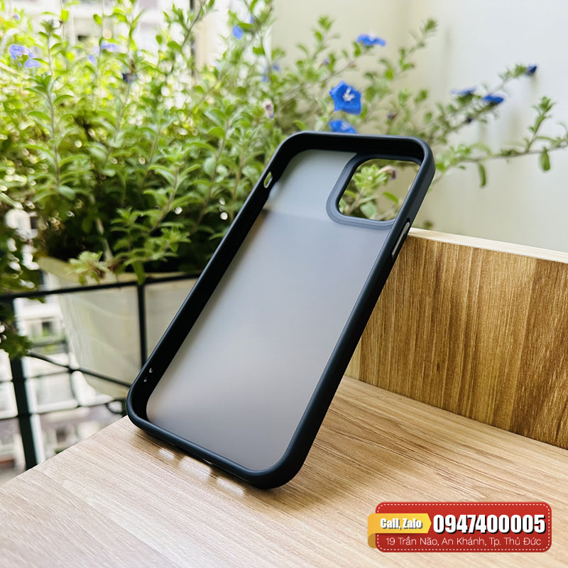 Ốp lưng iPhone 12 Pro Likgus lưng nhám chống sốc tốt