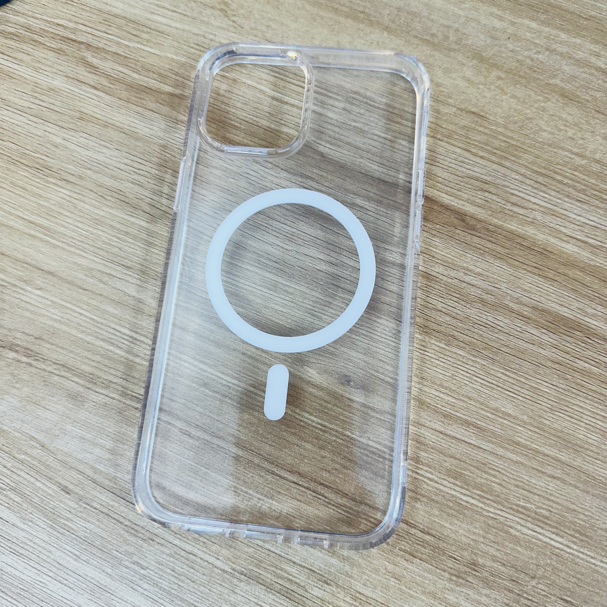 Ốp lưng iPhone 12 Pro Max Likgus Magsafe trong suốt