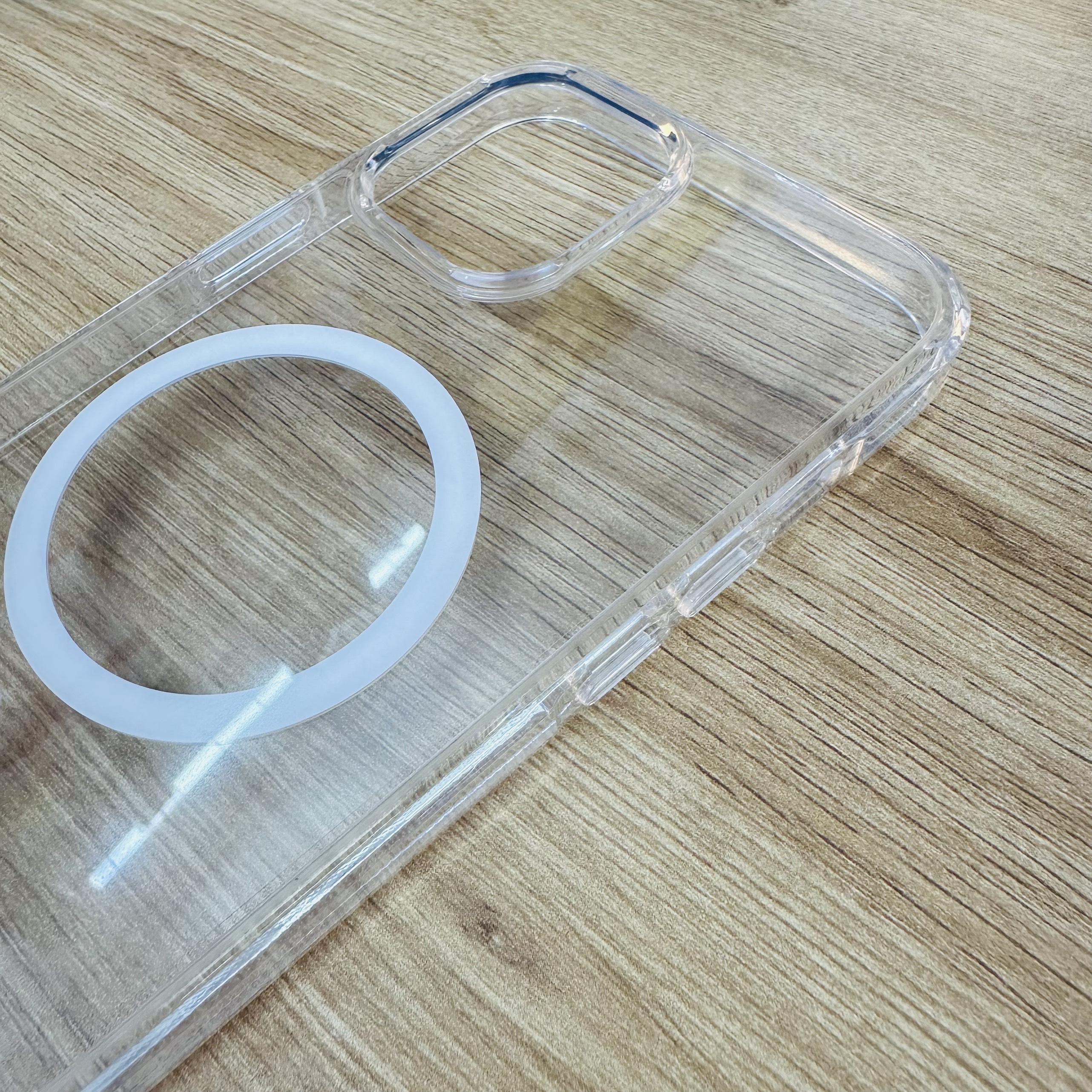 Ốp lưng iPhone 12 Pro Max Likgus Magsafe trong suốt