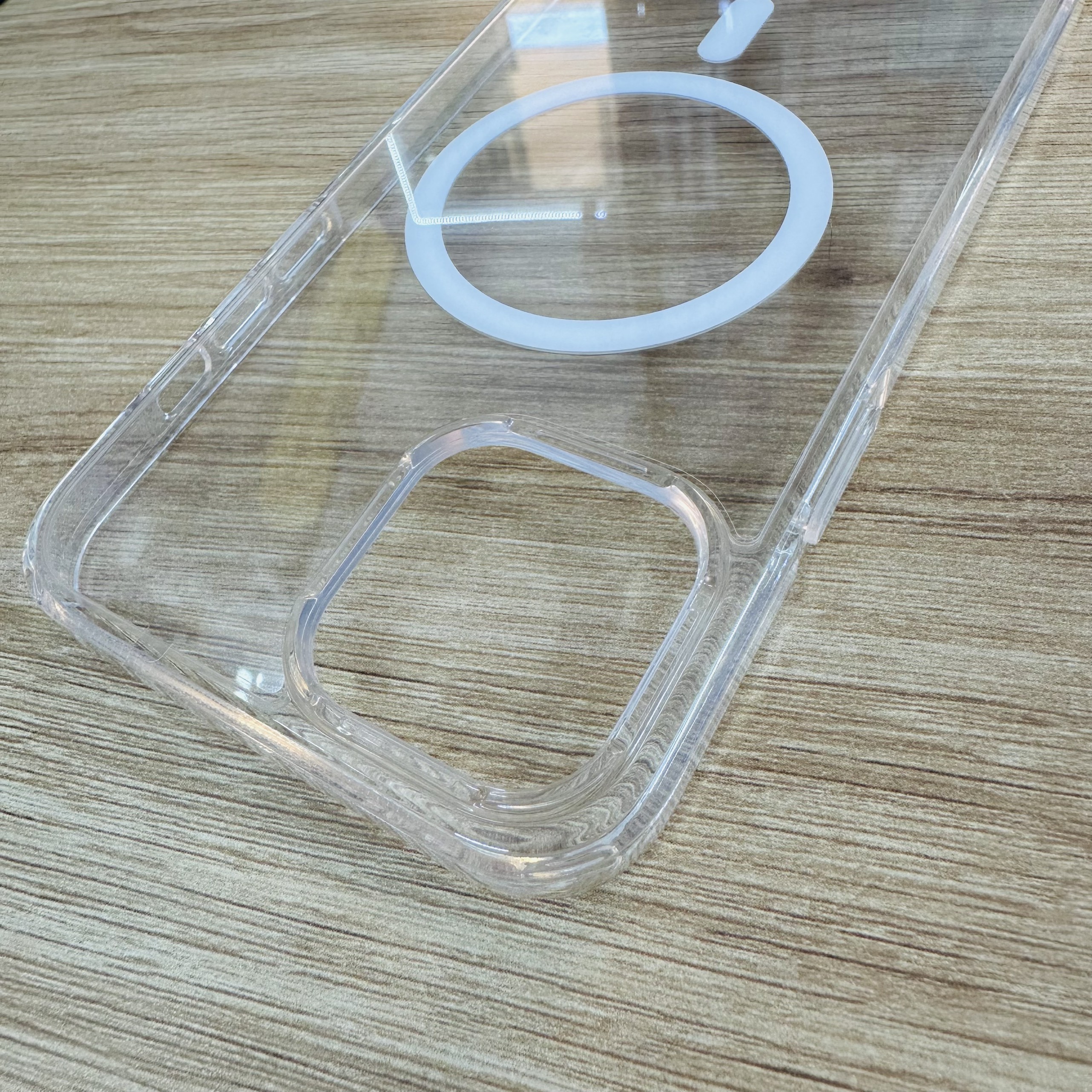 Ốp lưng iPhone 12 Pro Max Likgus Magsafe trong suốt