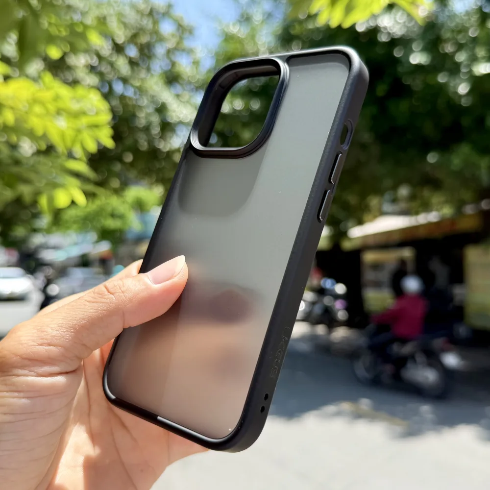 Ốp lưng iPhone 13 Pro Likgus lưng nhám viền màu