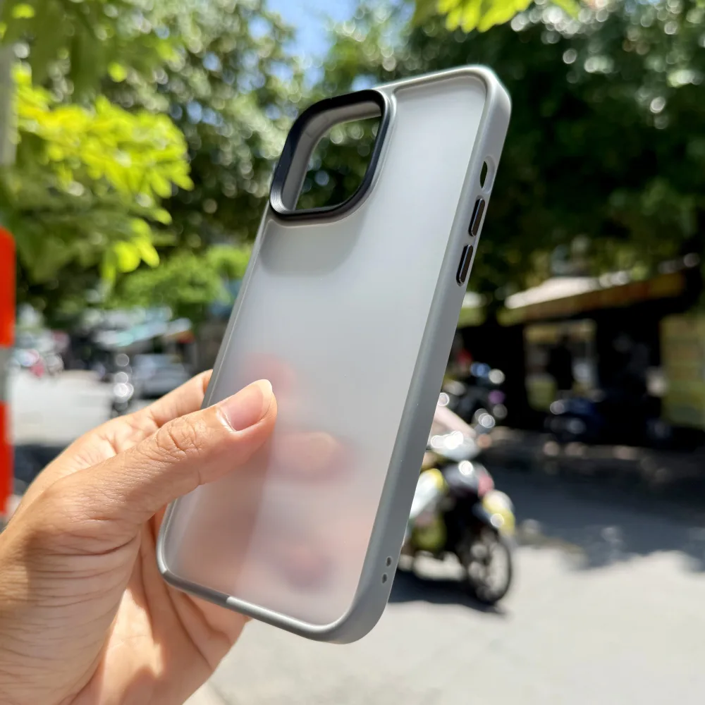 Ốp lưng iPhone 13 Pro Max Likgus nhám viền màu