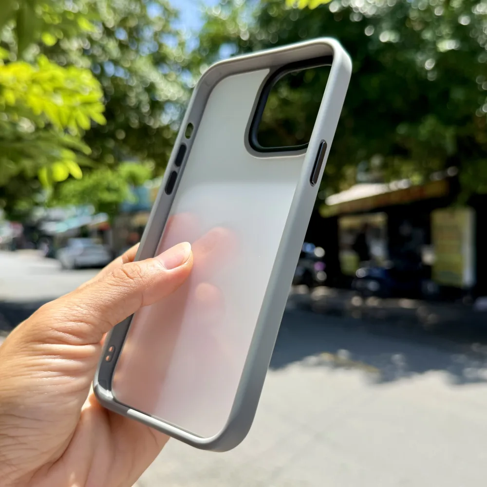 Ốp lưng iPhone 13 Pro Max Likgus nhám viền màu