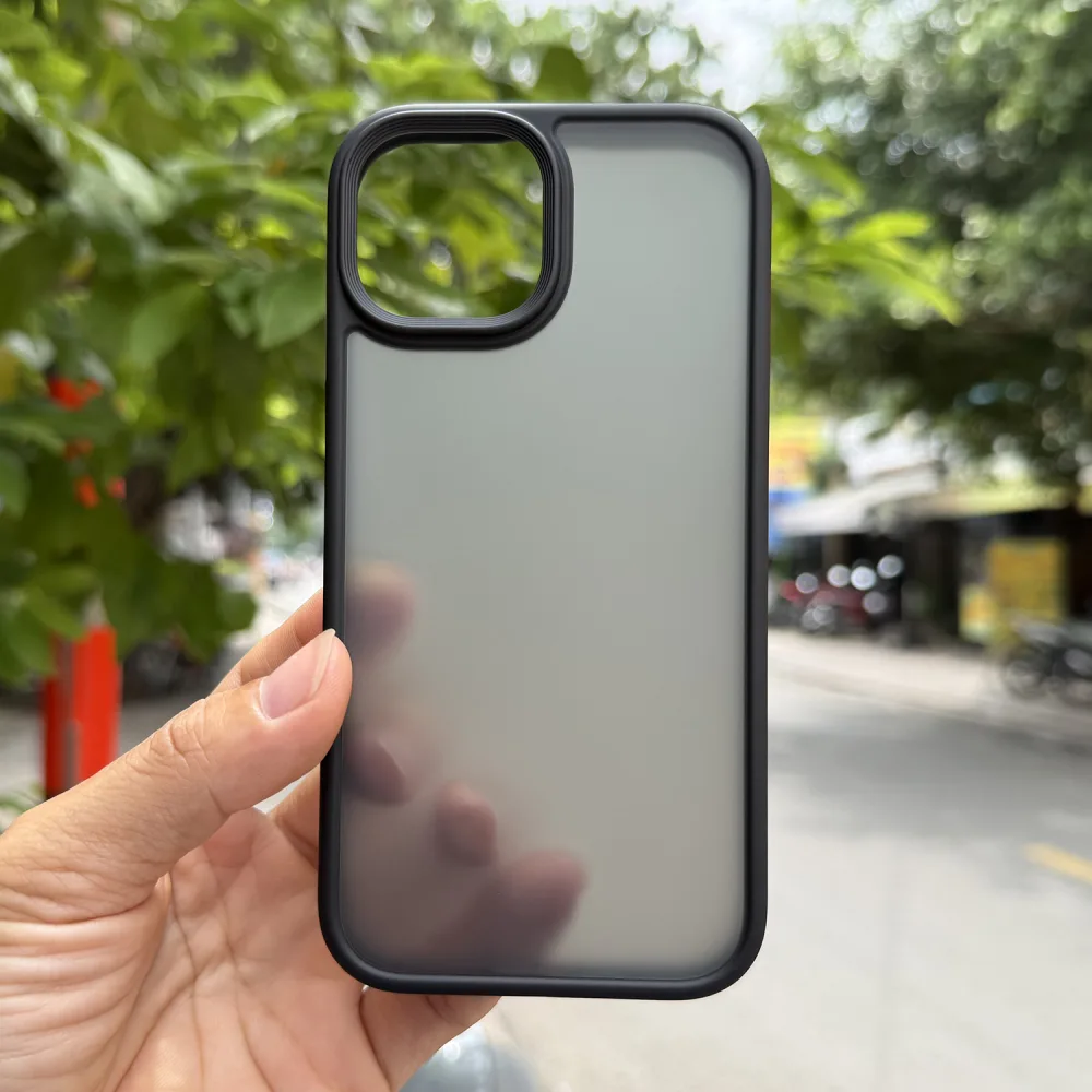 Ốp lưng iPhone 15 Likgus lưng nhám chống sốc tốt