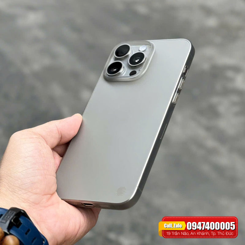 Ốp lưng iPhone 15 Pro Max Switcheasy Ultra thin