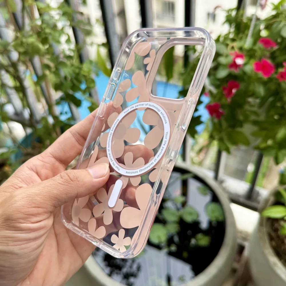 Ốp lưng iPhone 16 Pro SwitchEasy 3D