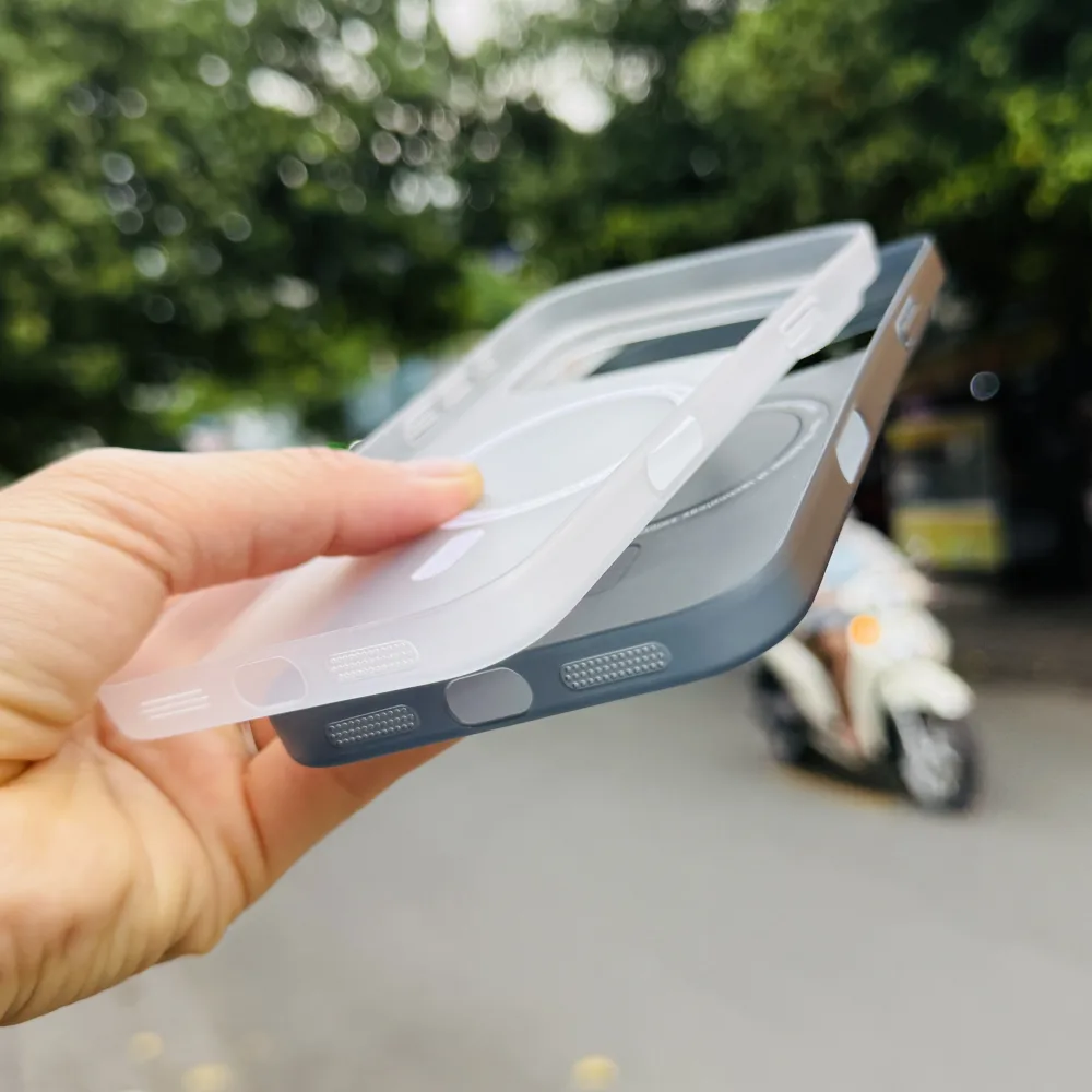 Ốp lưng iPhone 17 Pro Max Switcheasy magsafe siêu mỏng