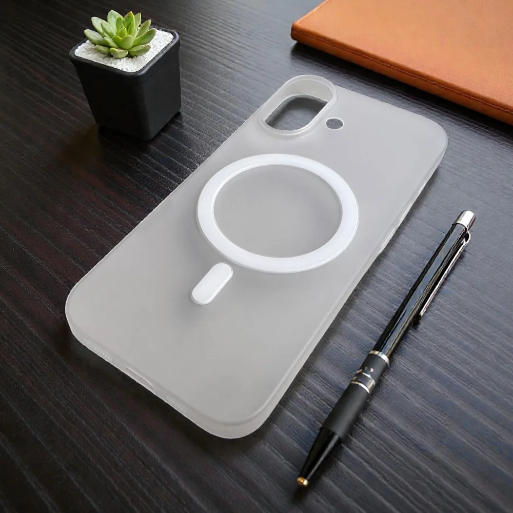 Ốp lưng iPhone 17 mỏng Switcheasy Magsafe