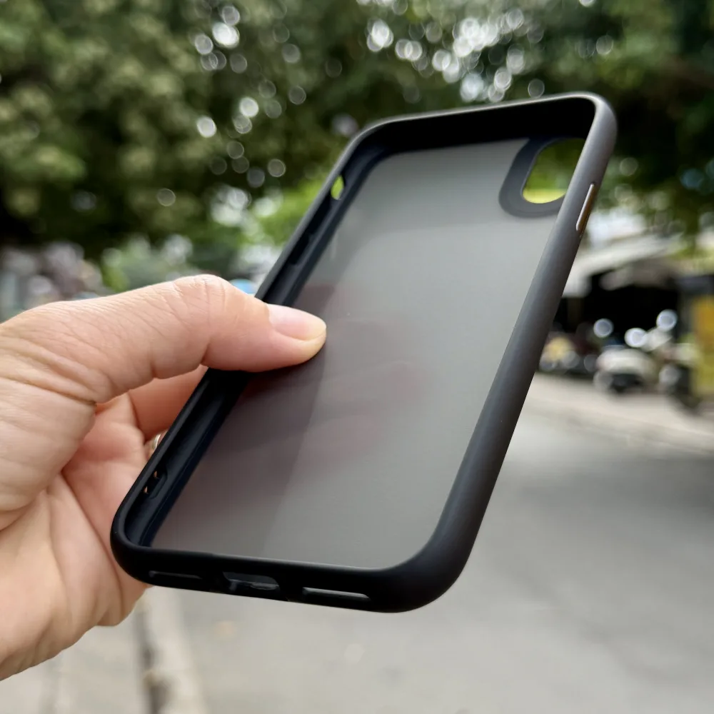 Ốp lưng iPhone X / Xs Likgus nhám